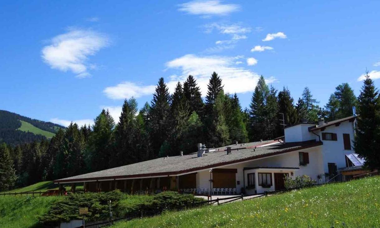 Hotel Casa Alpina Фольгария Экстерьер фото