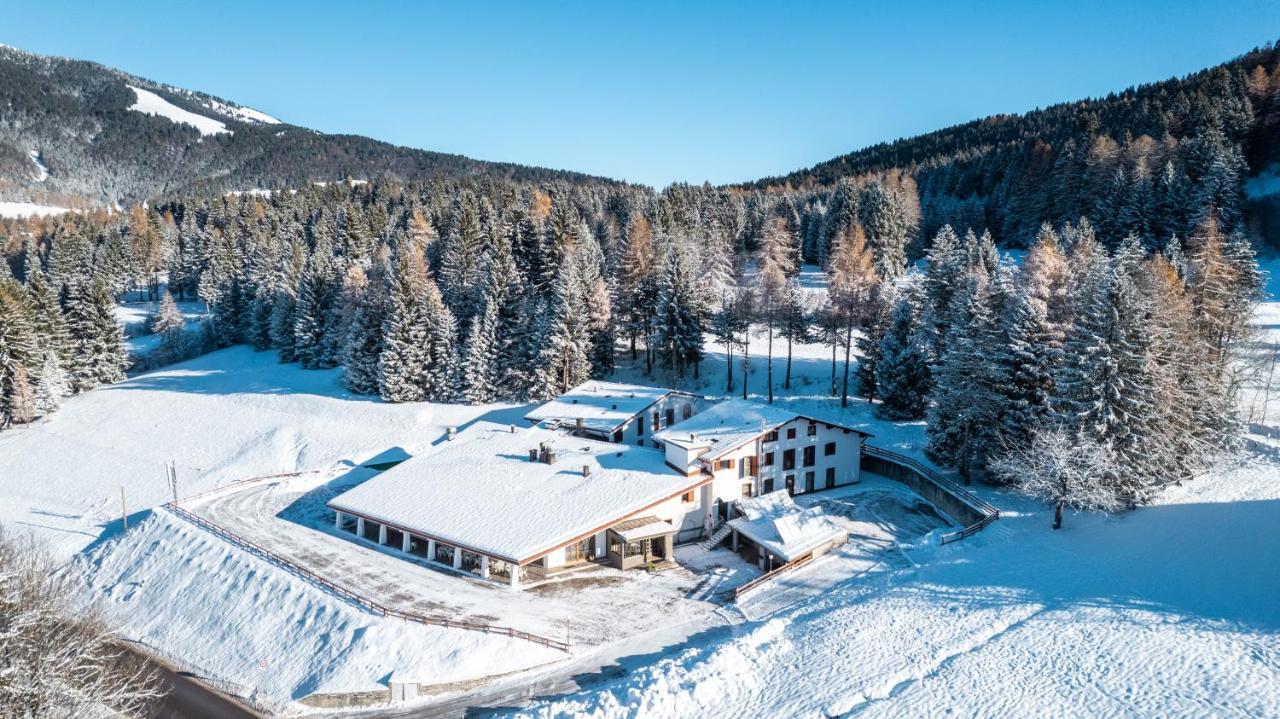 Hotel Casa Alpina Фольгария Экстерьер фото
