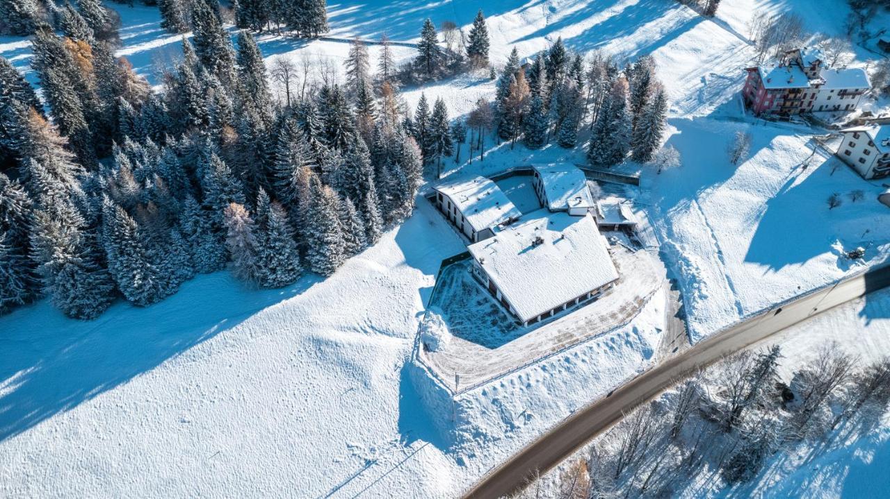 Hotel Casa Alpina Фольгария Экстерьер фото